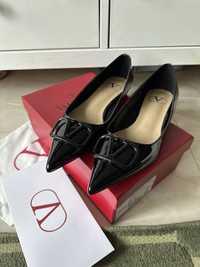 Valentino ниски официални обувки черна кожа лак Валентино 39 номер