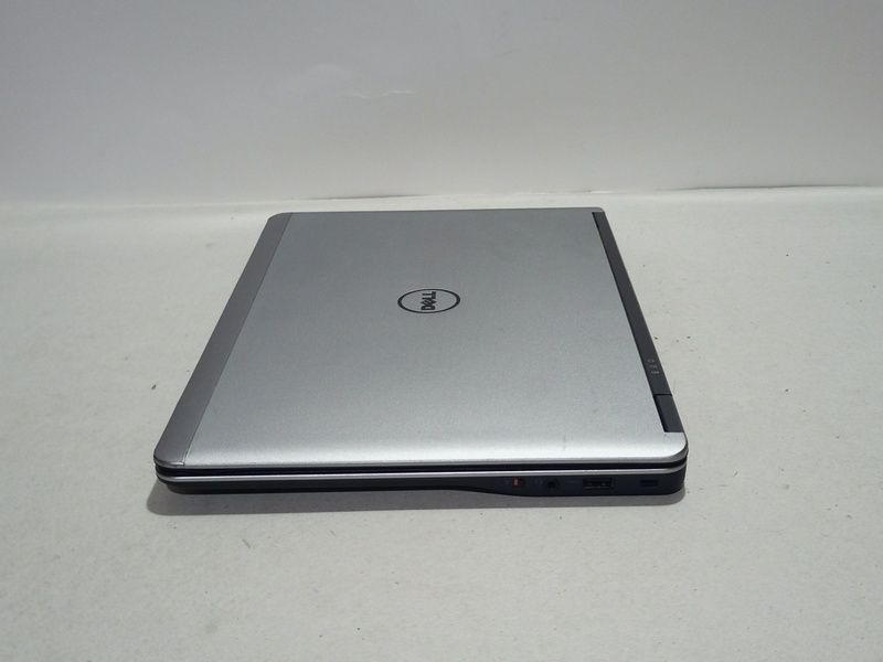 Лаптоп Dell Latitude e7440 i7 употребяван