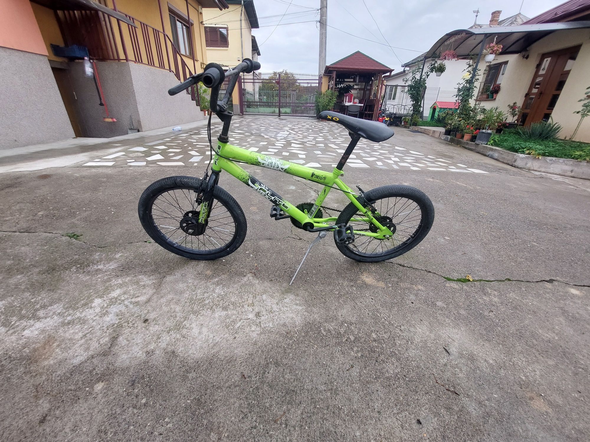 Bmx cu roti pe 20 toll