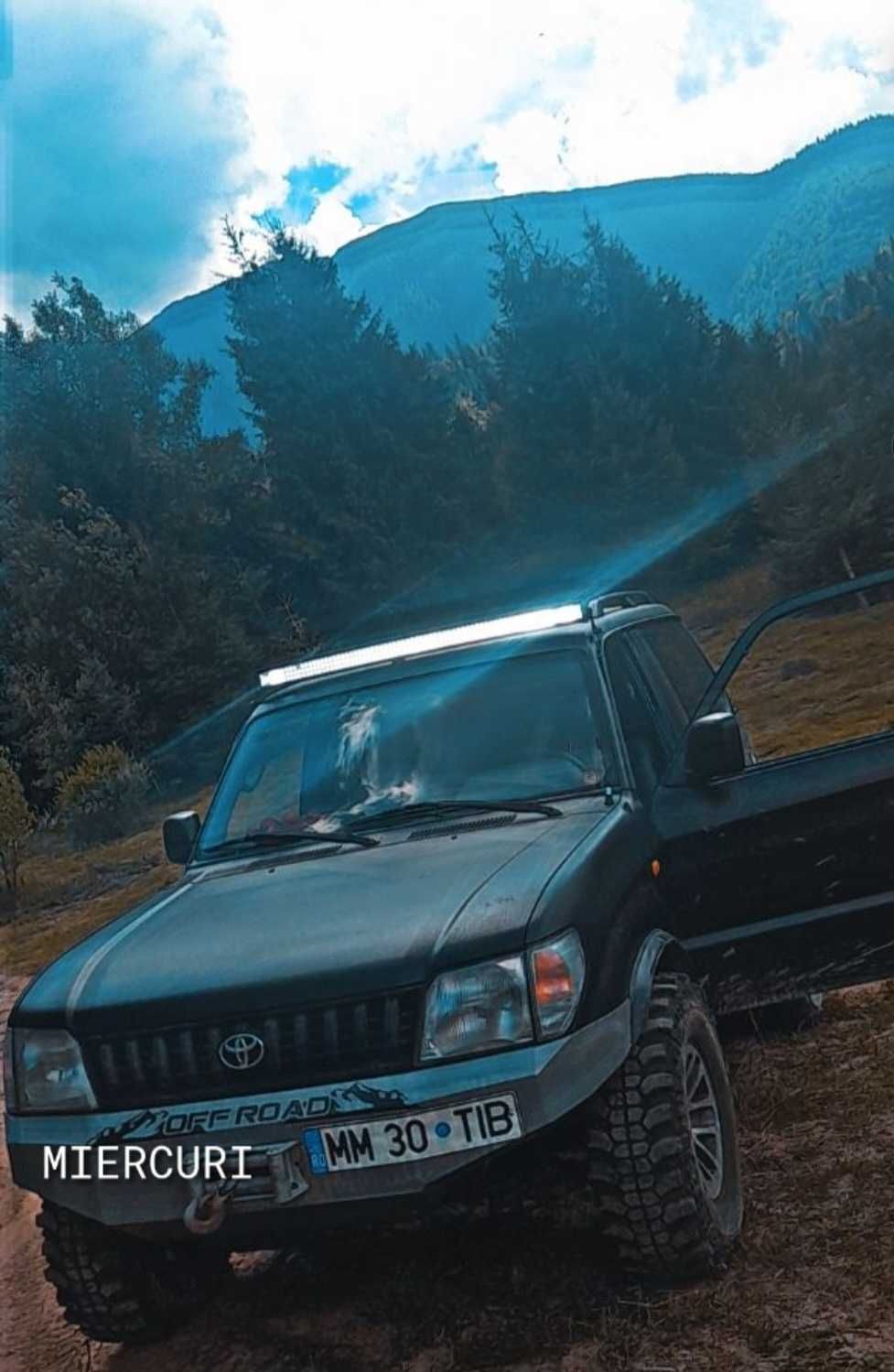Vând Toyota land Cruiser j90