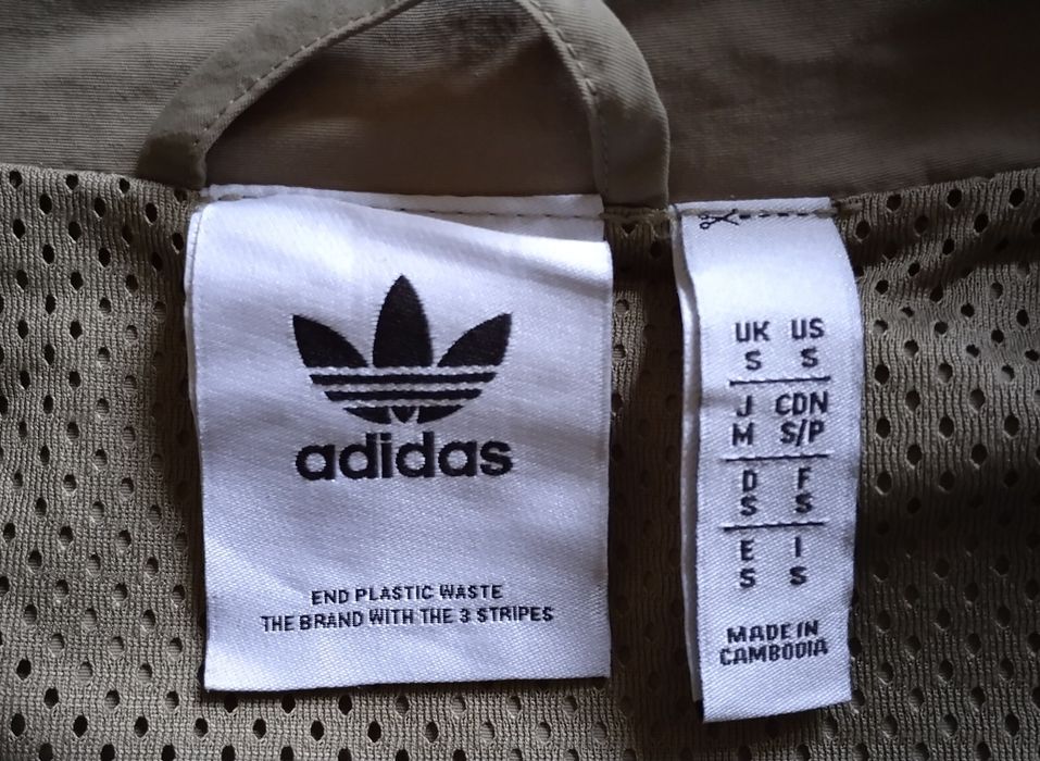 Jacheta Adidas pentru barbati