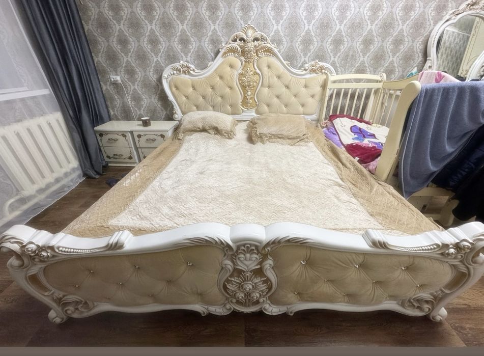 Кравать в спальню