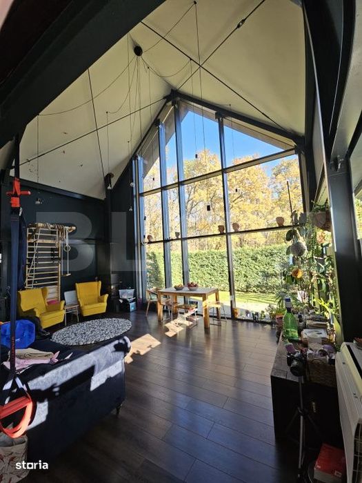 Vila de lux cu 4 camere in V. Ursului, langa padure