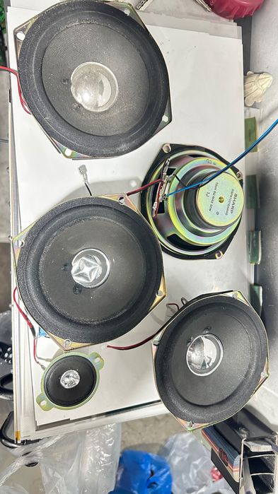 Продам колонки 13 см Шарп оригинал