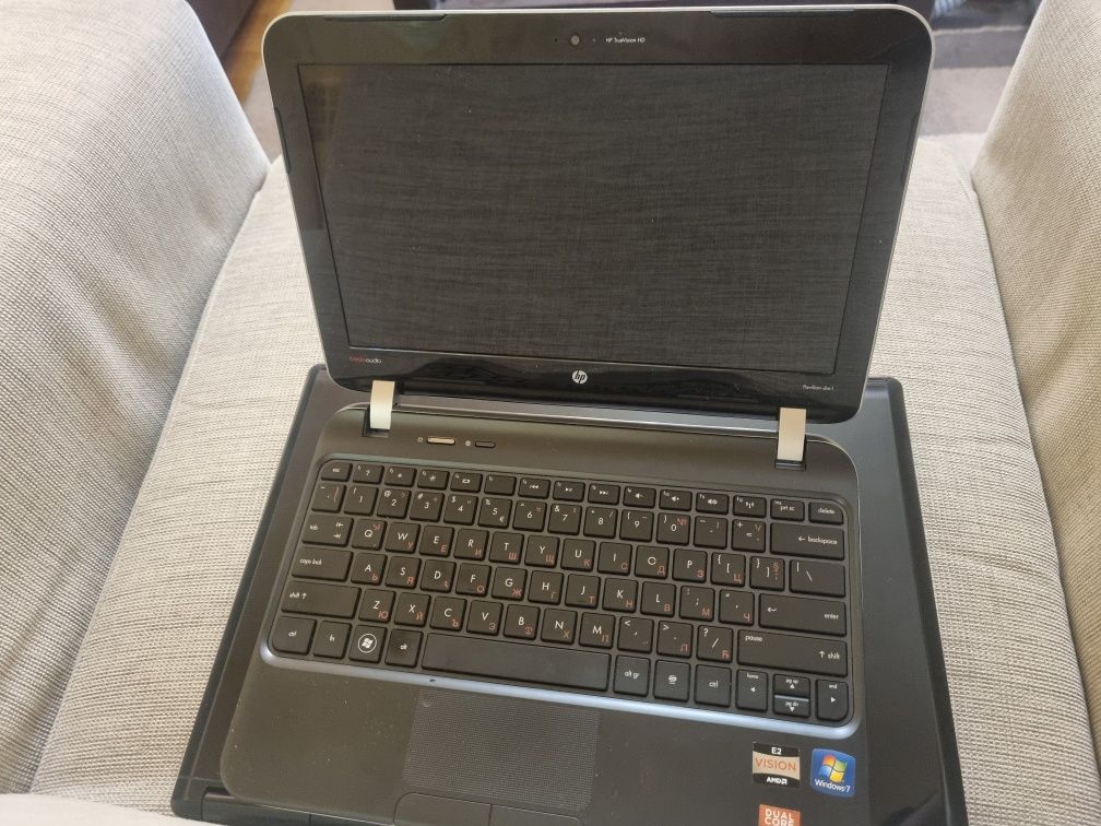 Лаптоп 　HP и Asus