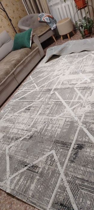 Продам ковёр 25000тг