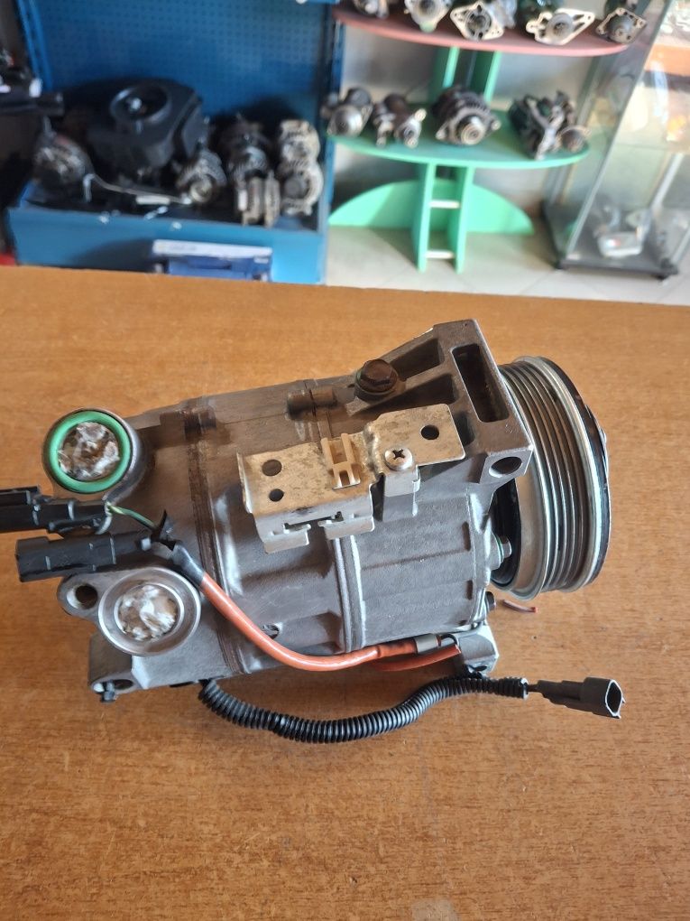 Compresor aer condiționat Volvo Ford 2.0D 2.4D 2.5i  2005+