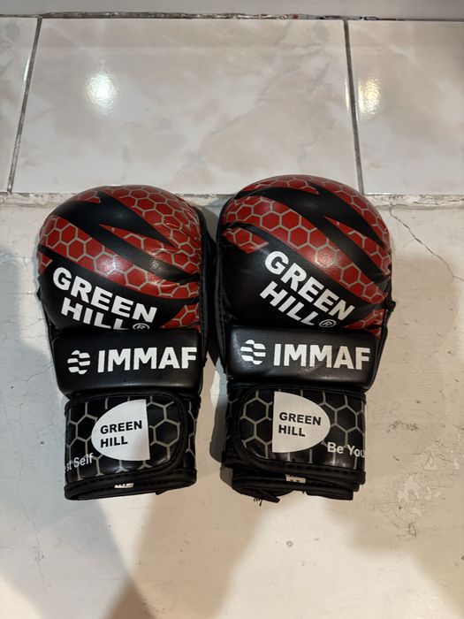 Продам перчатки для мма