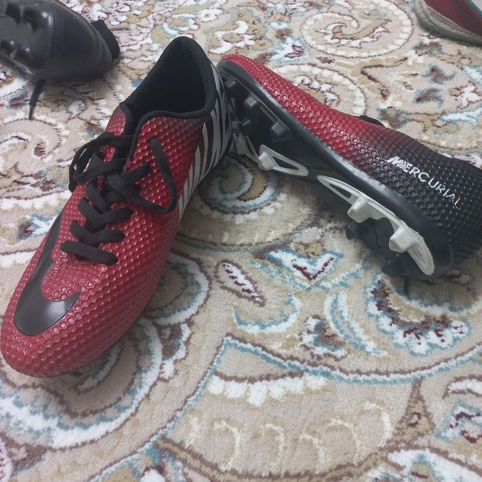 Спортивная обувь