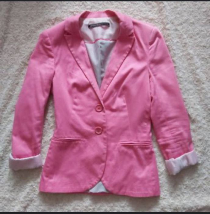 Prodaja sami xoroshiye odejdi i plate vsyo origina dyoshiva brend