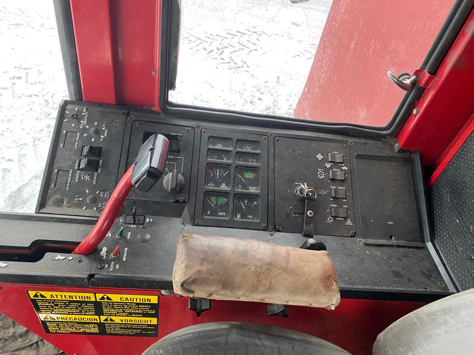 Vând mânză semigrea