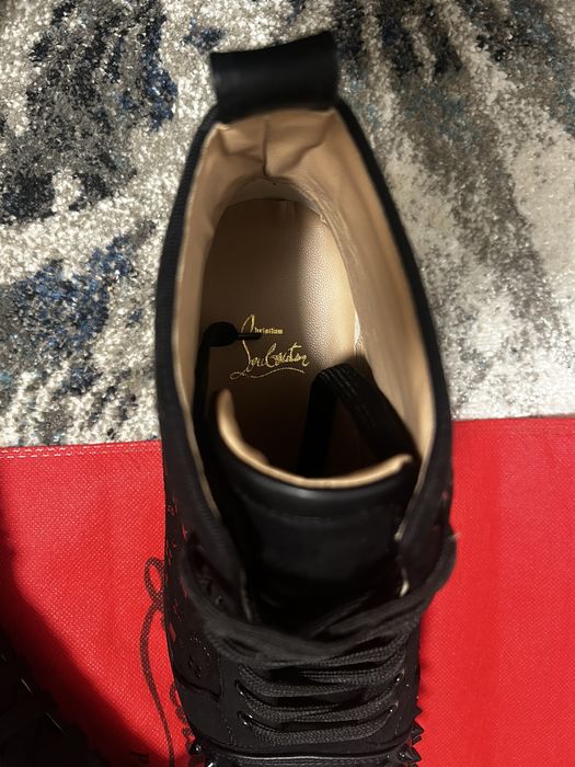 Vand Christian Louboutin