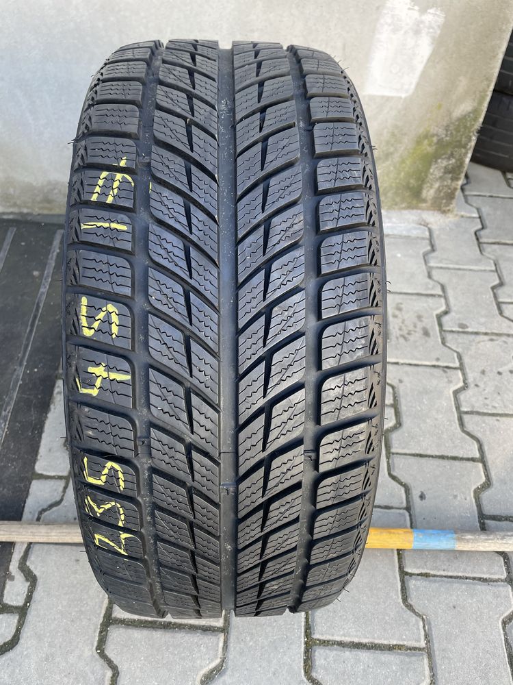 Anvelopa 235/45R17 M+S, cauciuc 235/45/17