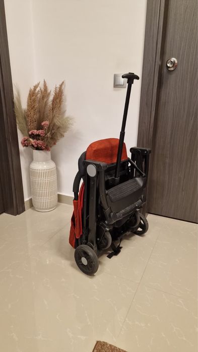 Carucior Sport Compact si Pliabil Pentru Avin Tip Troller Babystone