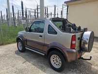 Vând suzuki jimny