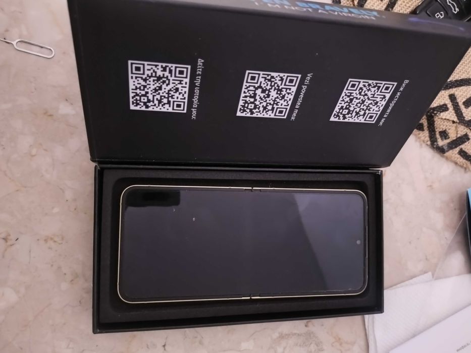 Samsung Z Flip 6 Yellow 256GB 5G Yettel