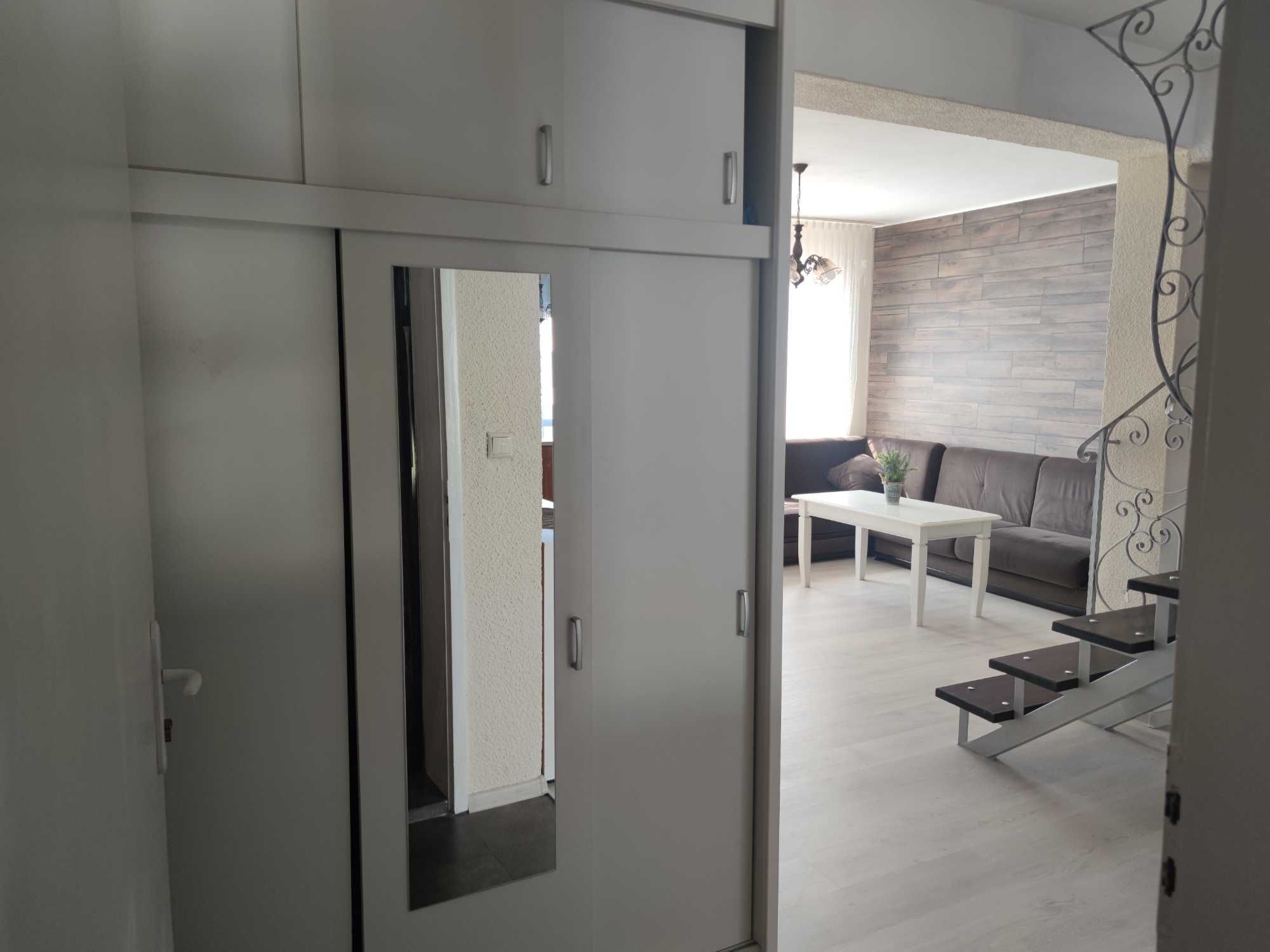 Продавам многостаен тип Мезонет - 210м2, до Колхозен Пазар