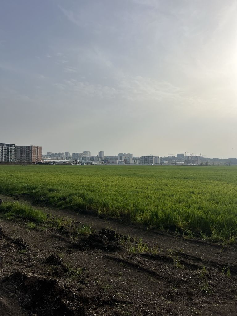 Дава се под наем Гараж / Паркомясто в Бургас, Изгрев - 10000 кв.м за 7650 € - Снимка #2