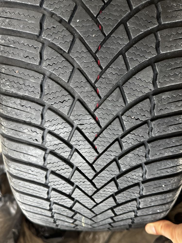 Зимни гуми Bridgestone 225/40/18 dot 2222