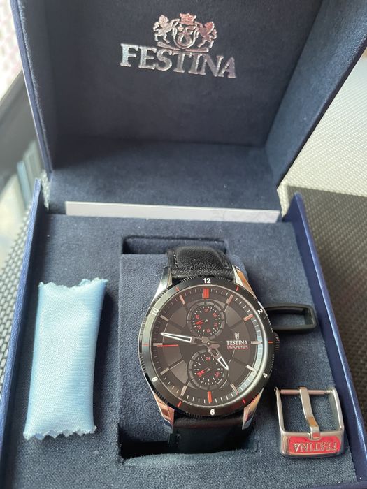 Часовник FESTINA F16841