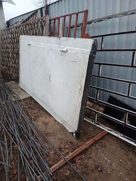 Двер железный продам рачетка