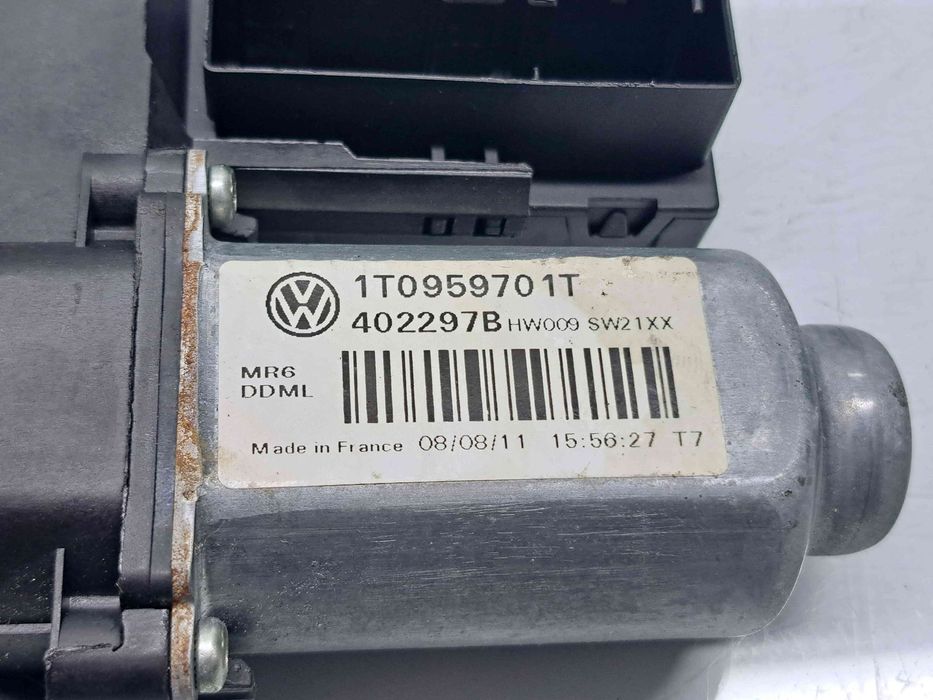 Motoras geam dreapta fata Volkswagen Touran II (1T3) [Fabr 2010-2015]