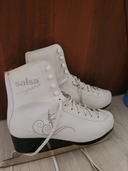 Продам новые коньки