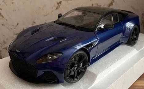Aston Martin DBS Superleggera AUTOart M1:18 Сапфирено синьо.