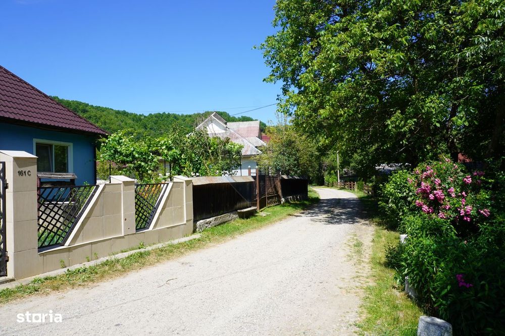 Casă / Vilă cu 2 camere de vânzare în Cartierul Șugău