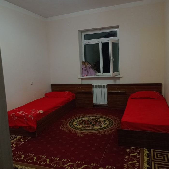 Продам свою 3х квартиру в янгихаёт 8сторителная участок