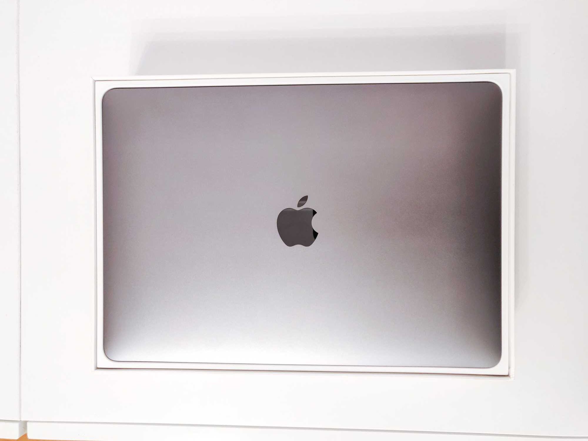 Macbook Pro 13inch Intel I5, 16GB RAM, 256 SSD