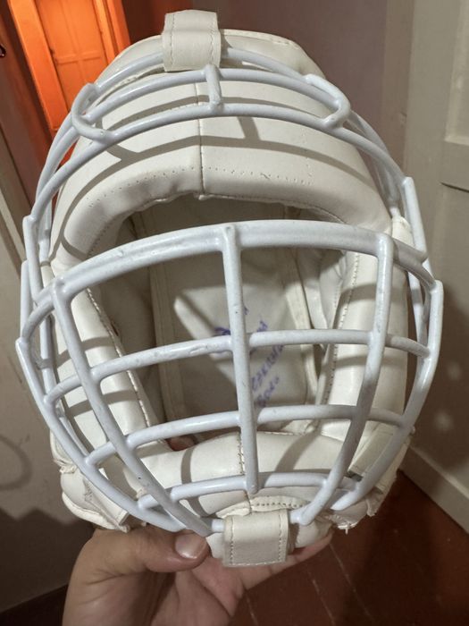 Продам защитный шлем