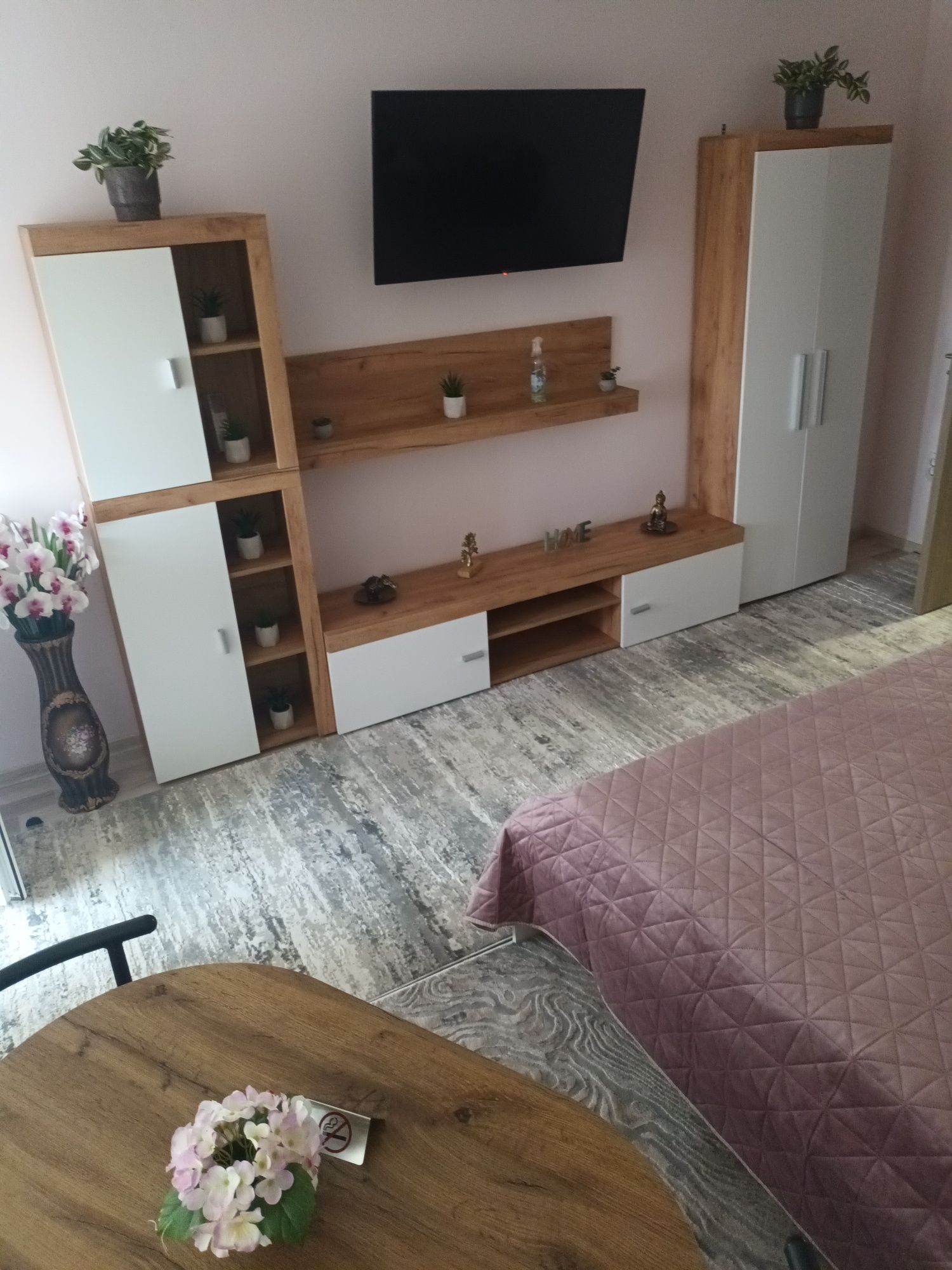 Închiriere garsoniera confort 1