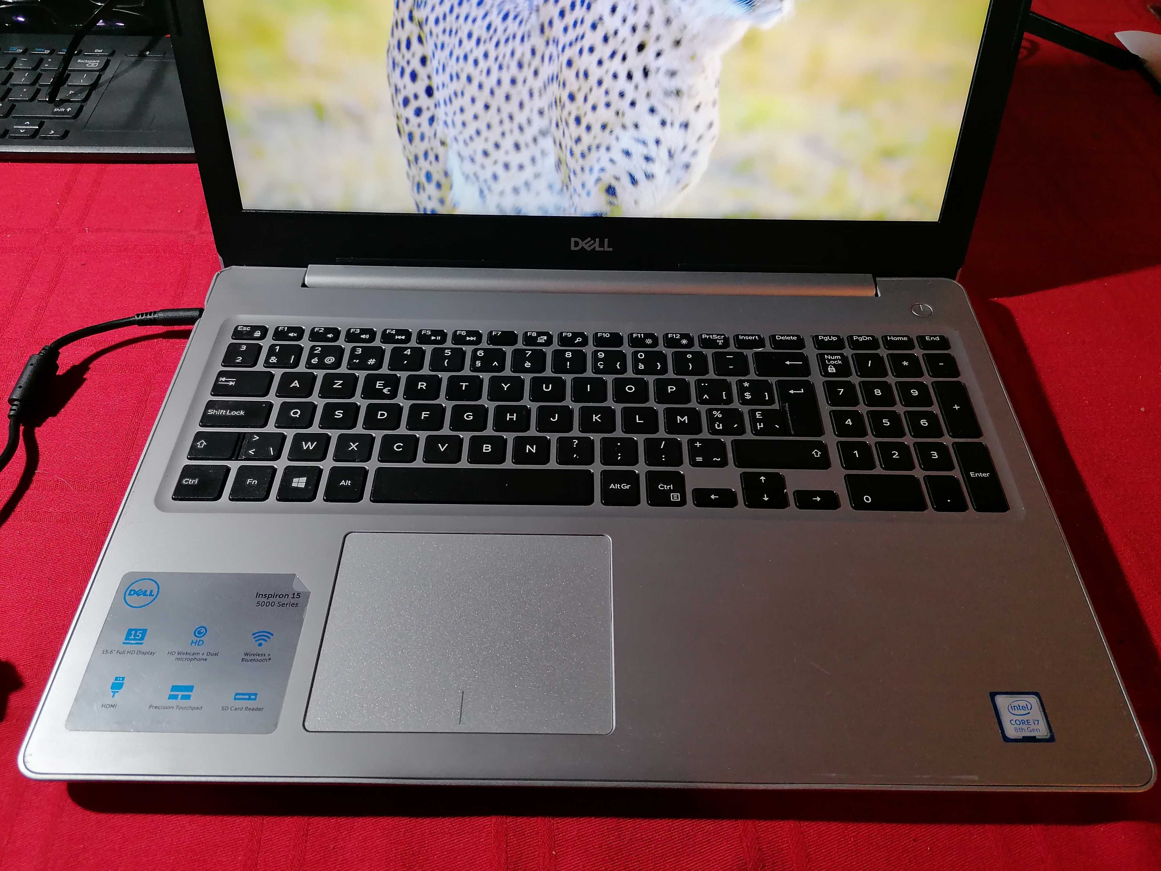 Laptop  Intel i7-8550U, 15.6" Full HD / DELL Inspiron 5570