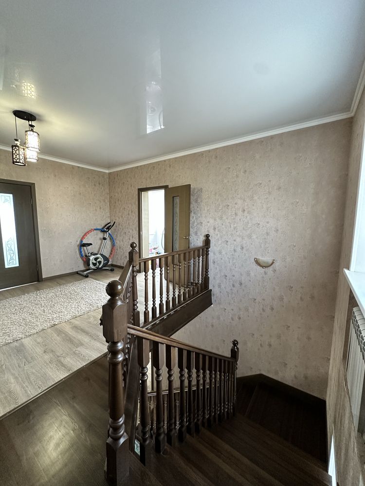 Продается коттедж 316 м2 в г.Тобыл