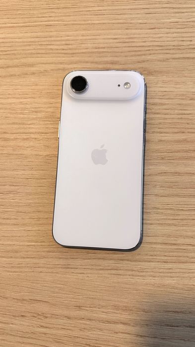 Iphone 17 Air Cloud white 256 GB
