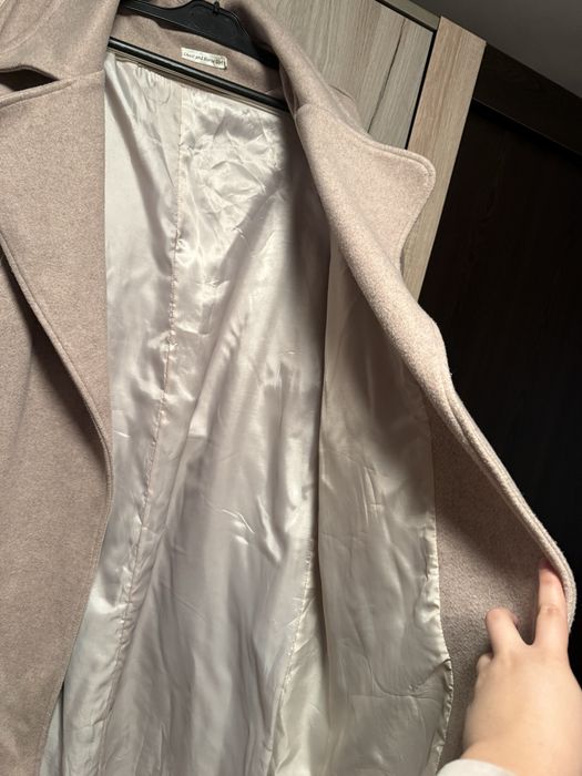 Дамско палто с коланче