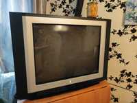 Телевизор LG старого образца ,