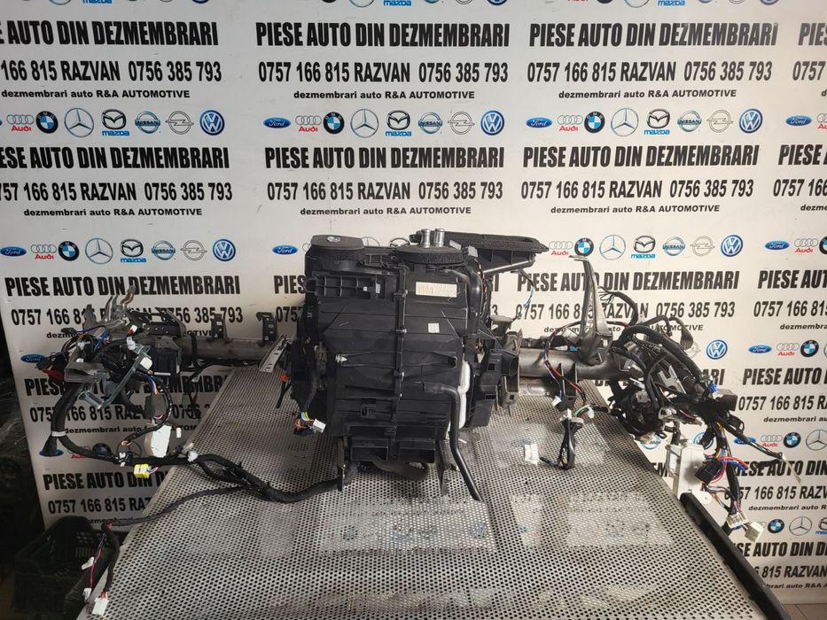 Carcasa Aeroterma Ventilator Habitaclu Tulumba/Radiatoare Bord Armatura Bord Nissan Qashqai J11 An