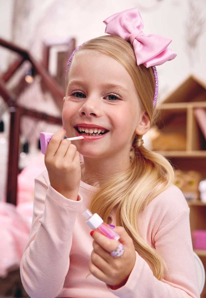 Сияющий блеск для губ «Клубничный бантик» Glam Kitty