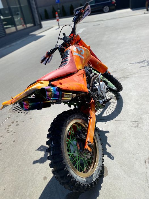 Vând cross 250 cc