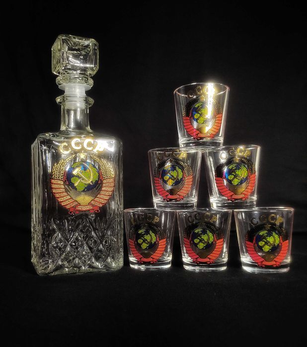 Графин и Рюмки СССР. Подарочный набор.