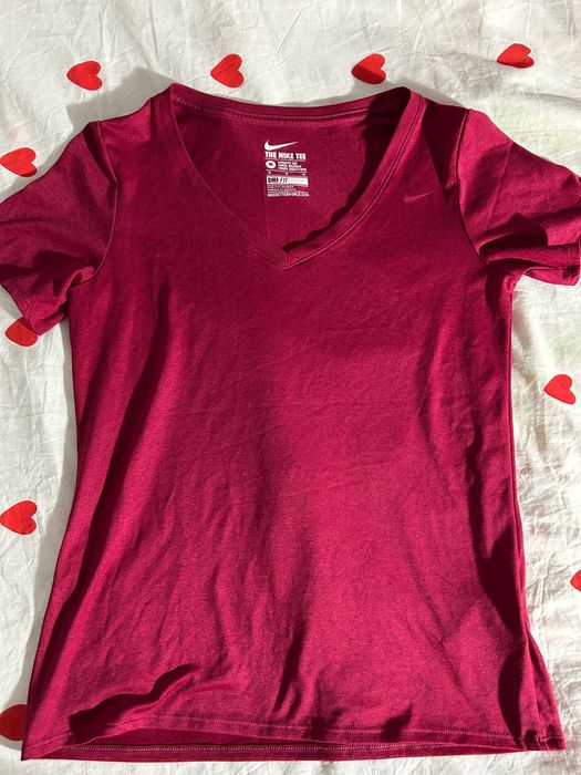 Дамски потници и тениски Nike