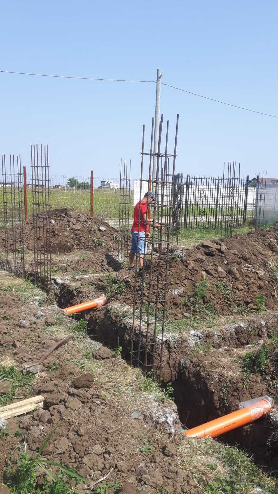 Proprietar vand teren cu casa in constructie Berceni