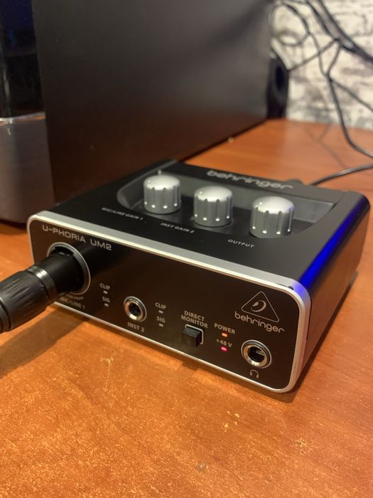 Звуковая Карта Behringer U-PHORIA UM2