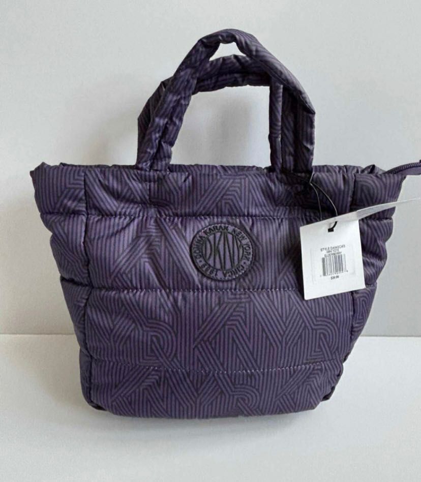 DKNY Tote Bags/ Несесери
