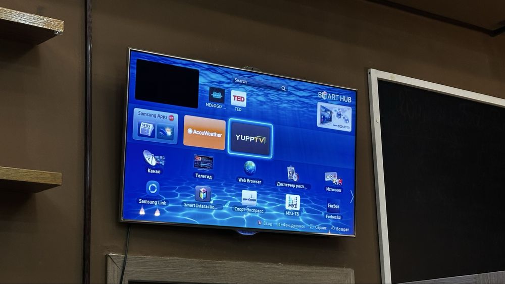 Samsung 40” Серия 8 SMART TV 3D Full HD LED + кронштейн в подарок