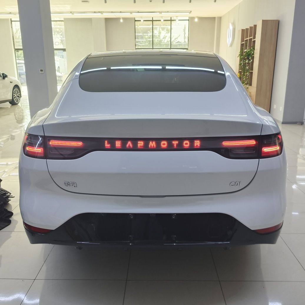 Leapmotor C01 525Km Elektr Smart Restaylin Dopopsiya 2025 3yil kafolat