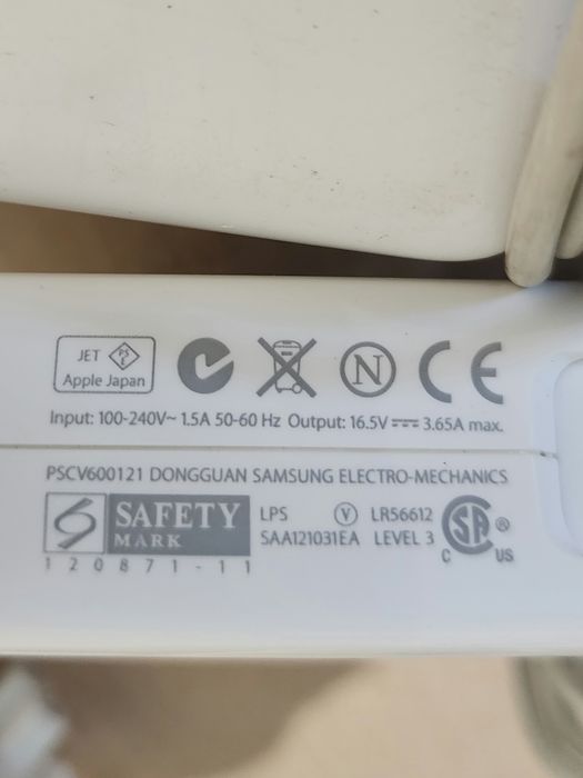 Incarcator Macbook