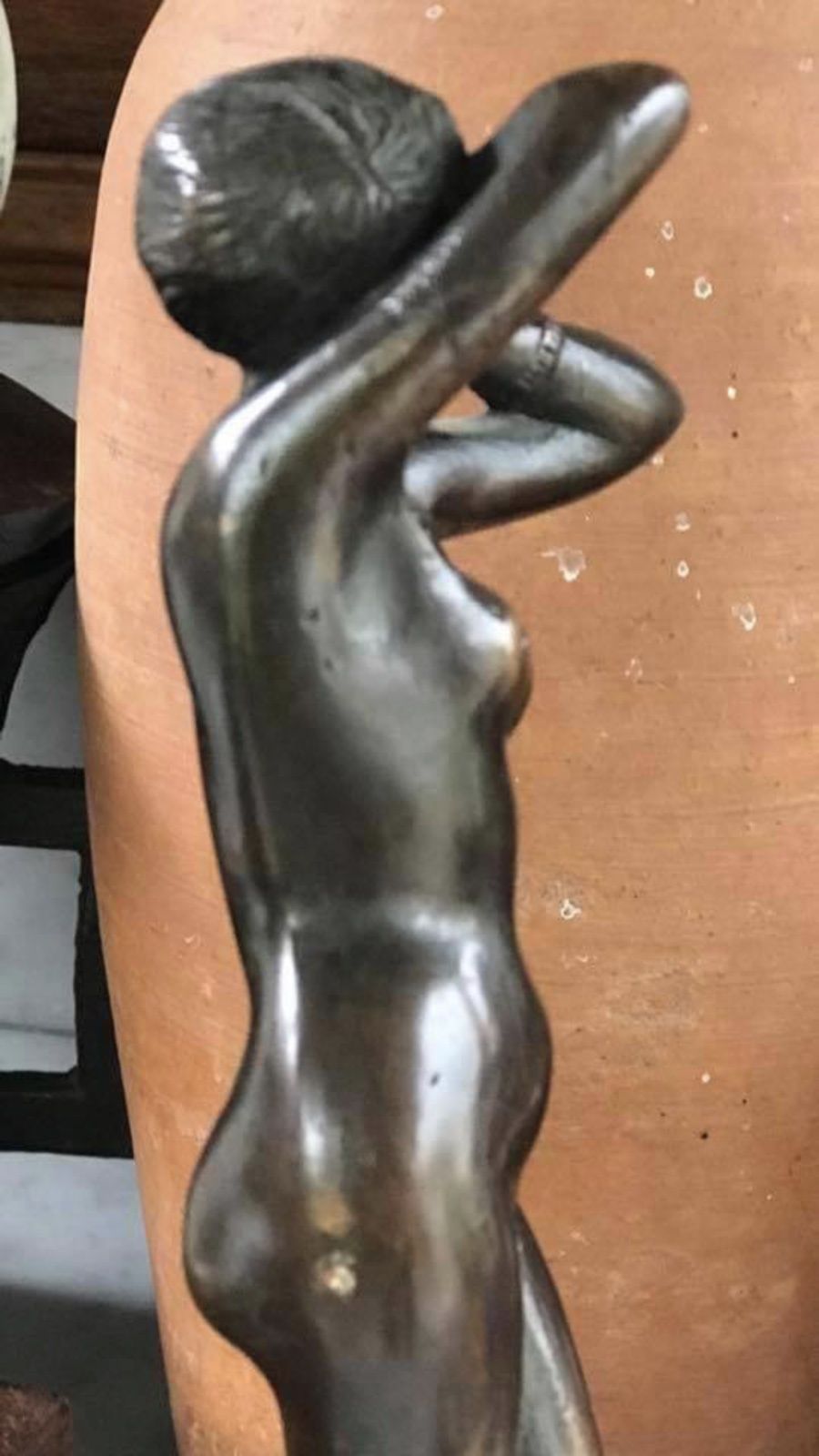 Statueta din bronz pe soclu de marmură (art deco)